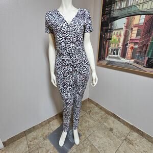 Amasoo Animal Print  V-Neck Romper Side Pockets Draw String Waist Size M